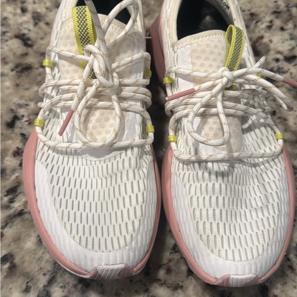 Sorel Pink and White Sneakers - Picture 2 of 4